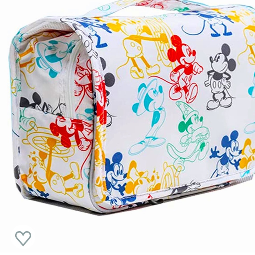 ⭐️New!⭐️Absolutely love this! ♥️ Disney Mickey Mouse Travel Hanging Cosmetic Kit